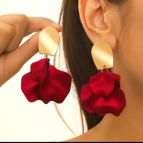 Foral Earrings, Jewelry, Dangle Drop Earrings, Fashion Earrings - Picture 3 of 9